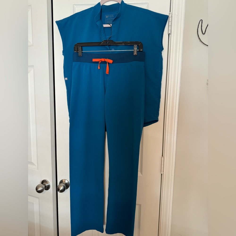 Figs CARIBBEAN AQUA scrub set. Size XS. Like new. 🩵